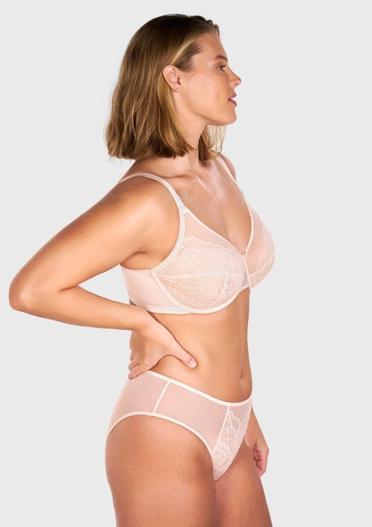 (Cardi B recommends)Enchante Unlined Lace Underwire Bra